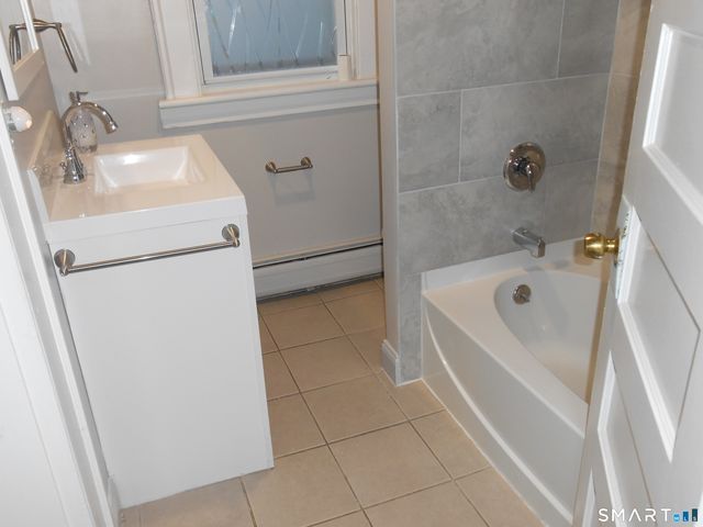 254 Wayne Street, Bridgeport, CT 06606
