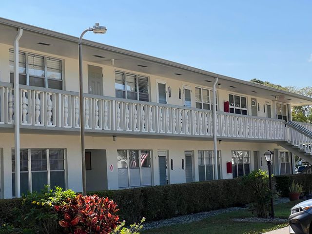 201 Kent L, West Palm Beach, FL 33417