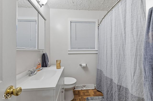 154 E Washington Street, Mooresville, IN 46158