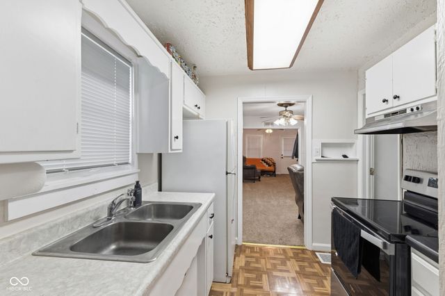 154 E Washington Street, Mooresville, IN 46158