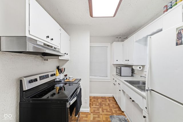 154 E Washington Street, Mooresville, IN 46158