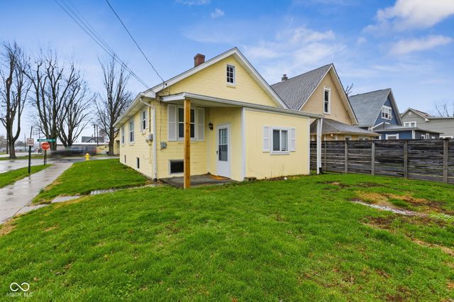 154 E Washington Street, Mooresville, IN 46158