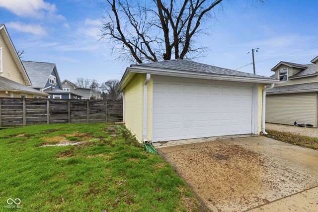 154 E Washington Street, Mooresville, IN 46158