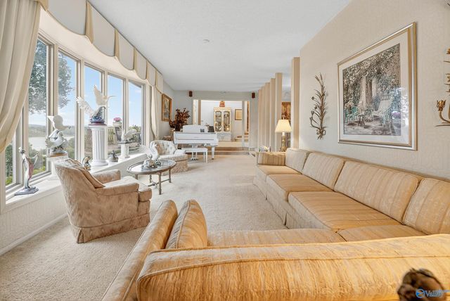 447 Riverton Drive, Rainbow City, AL 35906