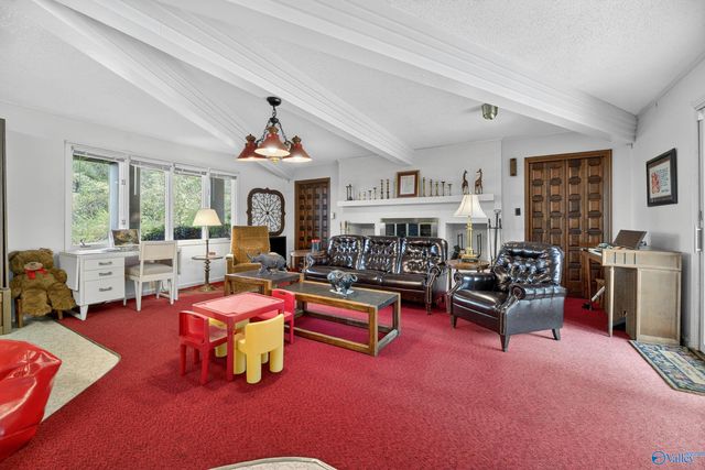 447 Riverton Drive, Rainbow City, AL 35906