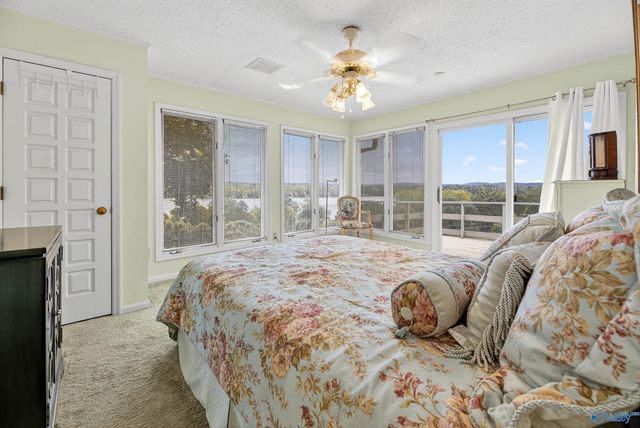 447 Riverton Drive, Rainbow City, AL 35906