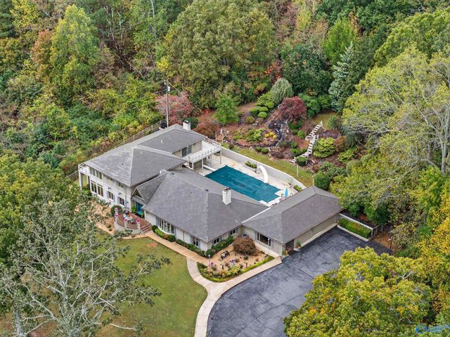 447 Riverton Drive, Rainbow City, AL 35906