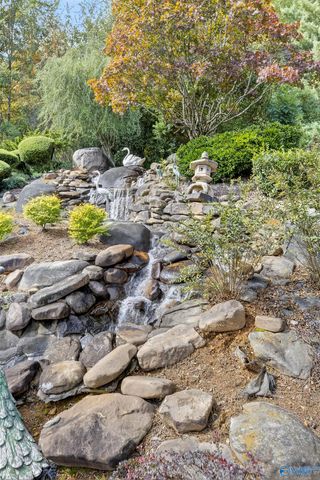 447 Riverton Drive, Rainbow City, AL 35906