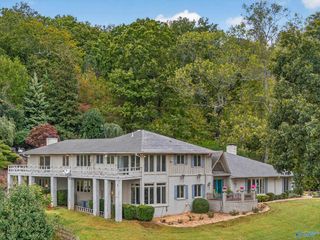 447 Riverton Drive, Rainbow City, AL 35906