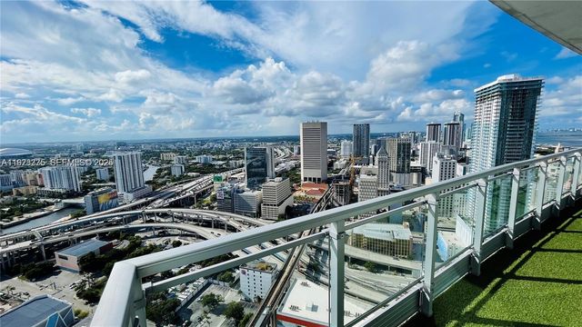 90 SW 3rd St 4404, Miami, FL 33130