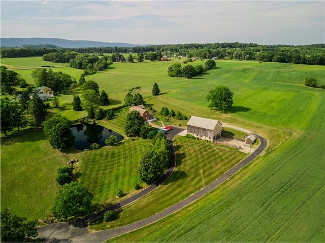 440 Owl Hollow Road, Ligonier Twp, PA 15658