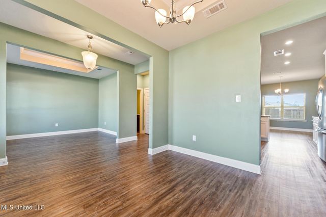 148 Oyster Catcher Cove, Ocean Springs, MS 39564