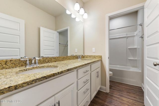 148 Oyster Catcher Cove, Ocean Springs, MS 39564