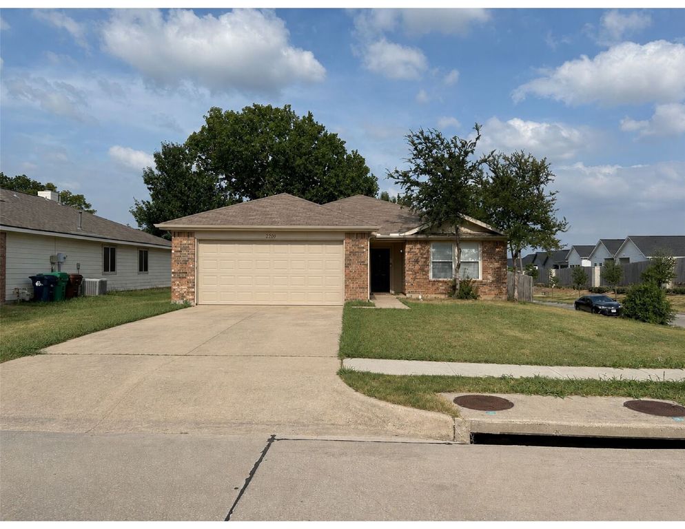 2200 Lookout Lane, Denton, TX 76207