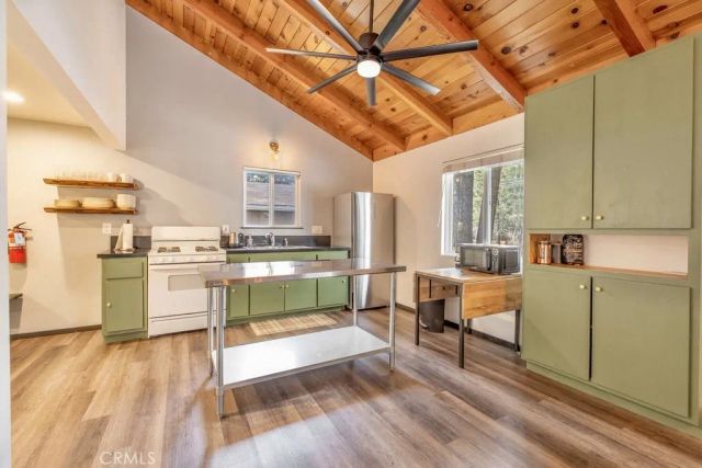 632 E Meadow Lane, Big Bear City, CA 92314