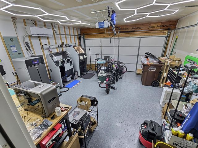 821 Emerald Drive, South Lebanon, OH 45065