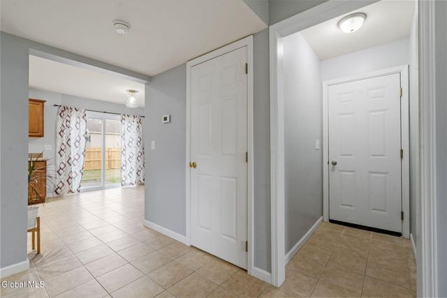 3 Launfal Street, Colonie, NY 12205