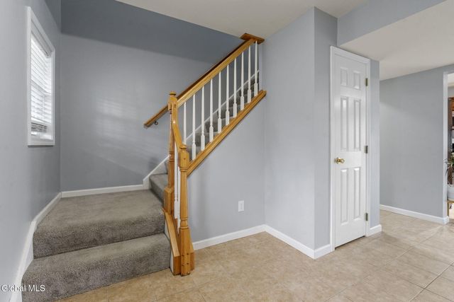 3 Launfal Street, Colonie, NY 12205