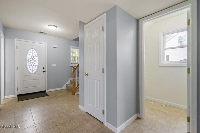 3 Launfal Street, Colonie, NY 12205