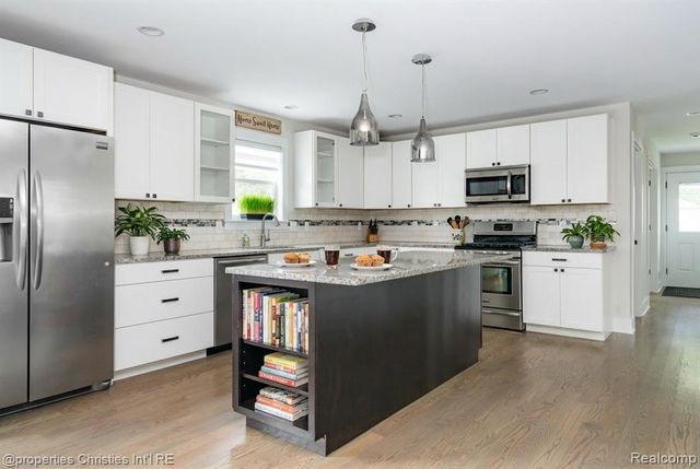 805 Forest Avenue, Royal Oak, MI 48067