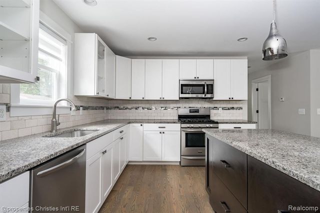 805 Forest Avenue, Royal Oak, MI 48067