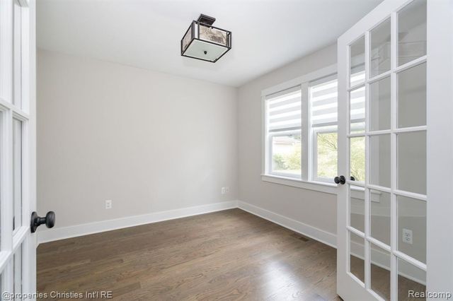 805 Forest Avenue, Royal Oak, MI 48067