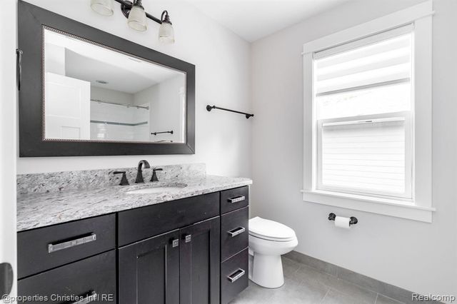 805 Forest Avenue, Royal Oak, MI 48067