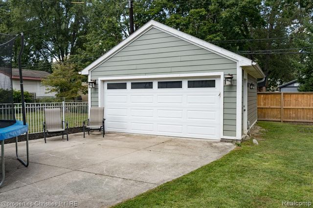 805 Forest Avenue, Royal Oak, MI 48067