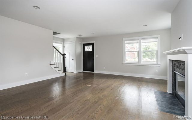 805 Forest Avenue, Royal Oak, MI 48067