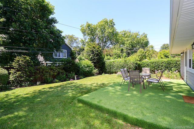 12 Ronan Road, Glen Cove, NY 11542