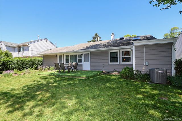 12 Ronan Road, Glen Cove, NY 11542