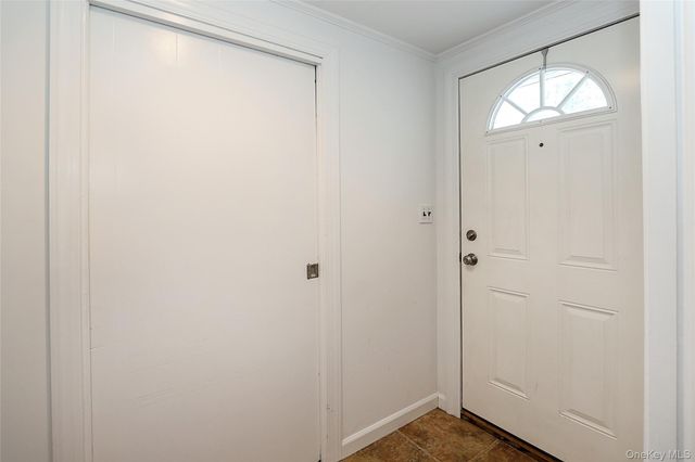 12 Ronan Road, Glen Cove, NY 11542