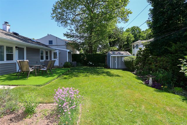 12 Ronan Road, Glen Cove, NY 11542