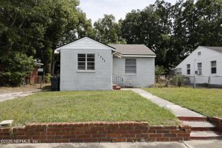 1723 UNIVERSITY Street, Jacksonville, FL 32209