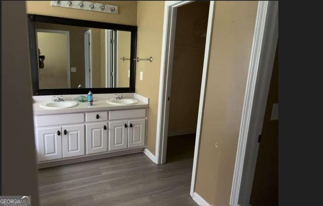 1123 Bradford Park Drive, Auburn, GA 30011