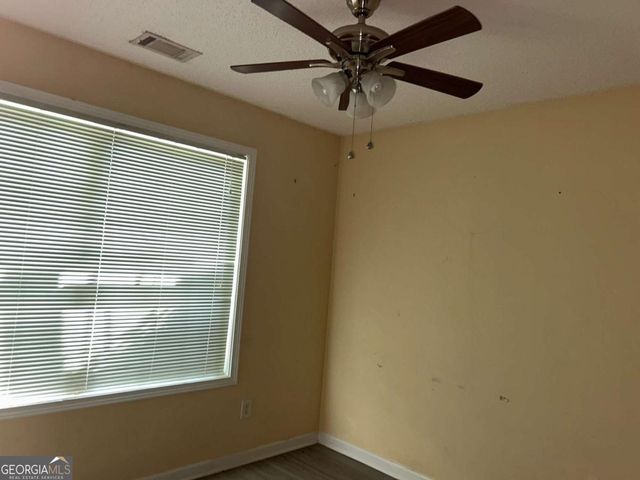 1123 Bradford Park Drive, Auburn, GA 30011