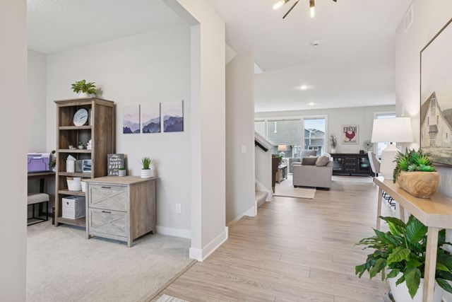 10173 Arrowwood Trail, Woodbury, MN 55129