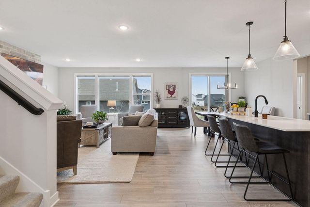 10173 Arrowwood Trail, Woodbury, MN 55129