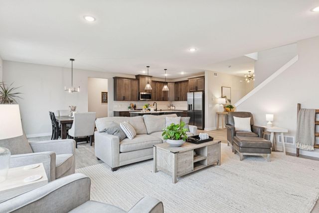 10173 Arrowwood Trail, Woodbury, MN 55129