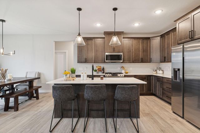 10173 Arrowwood Trail, Woodbury, MN 55129