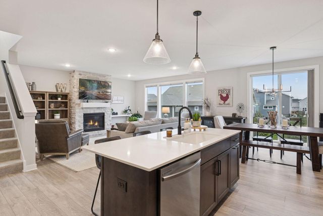 10173 Arrowwood Trail, Woodbury, MN 55129