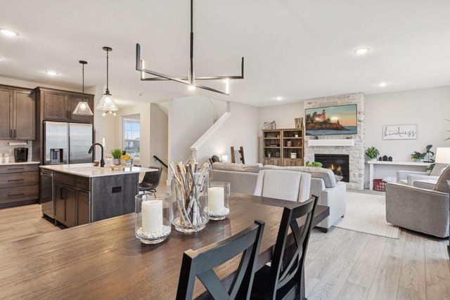 10173 Arrowwood Trail, Woodbury, MN 55129