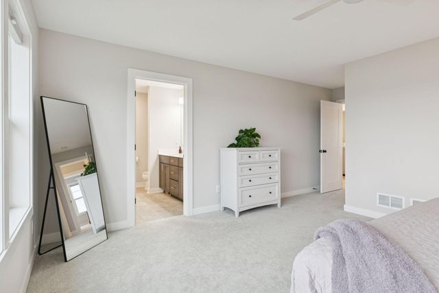 10173 Arrowwood Trail, Woodbury, MN 55129