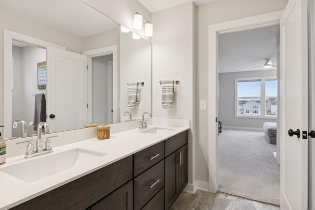 10173 Arrowwood Trail, Woodbury, MN 55129