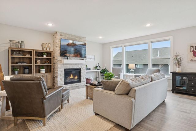 10173 Arrowwood Trail, Woodbury, MN 55129