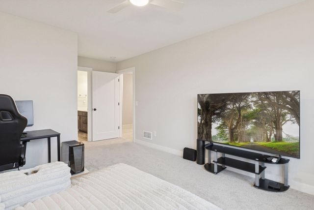 10173 Arrowwood Trail, Woodbury, MN 55129