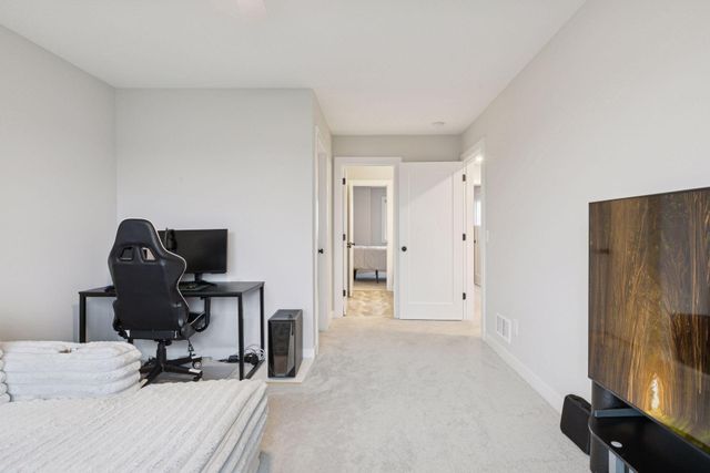 10173 Arrowwood Trail, Woodbury, MN 55129