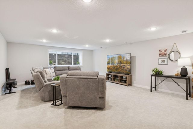 10173 Arrowwood Trail, Woodbury, MN 55129