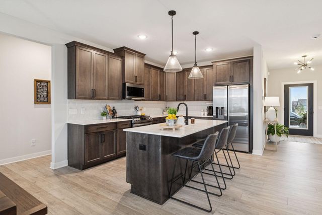 10173 Arrowwood Trail, Woodbury, MN 55129