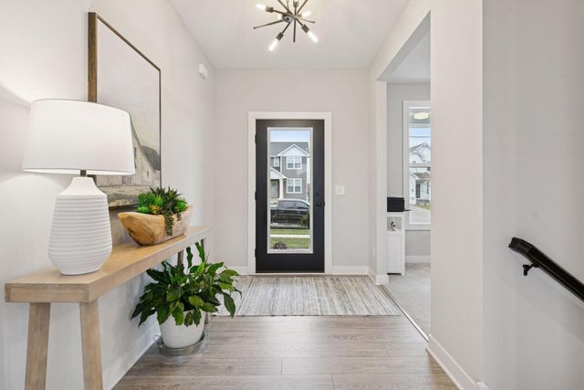 10173 Arrowwood Trail, Woodbury, MN 55129